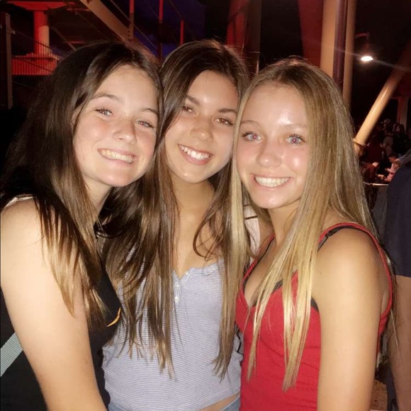 Meet your Posher, Madison - Picture 1 of 1